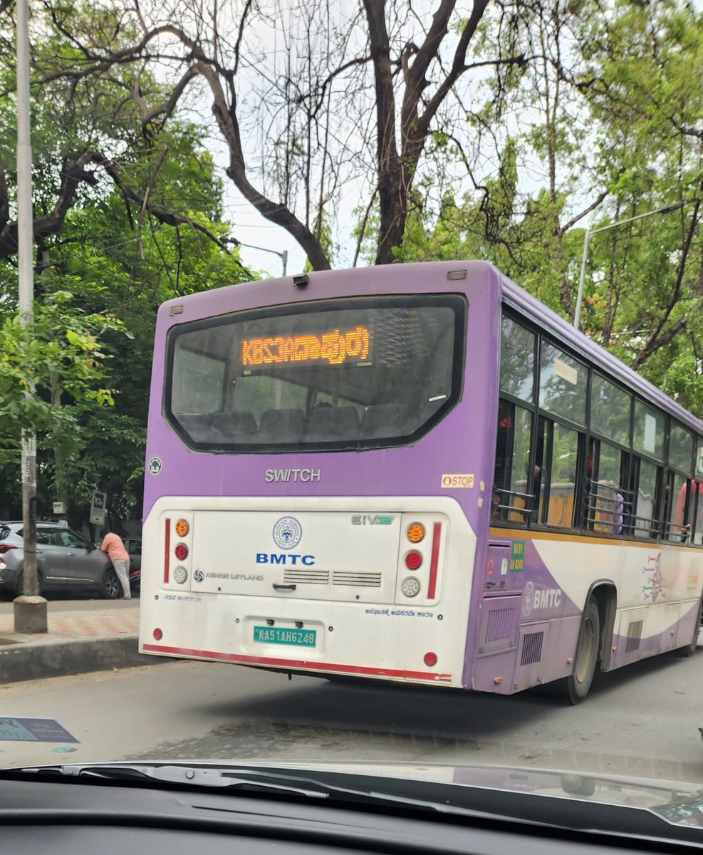11gooner's tweet photo. @BMTC_BENGALURU busses racing  and creating chaos to overtake each other is not helping the safety on roads. They act like bullies on road. @blrcitytraffic https://t.co/4QRBdLZt7V