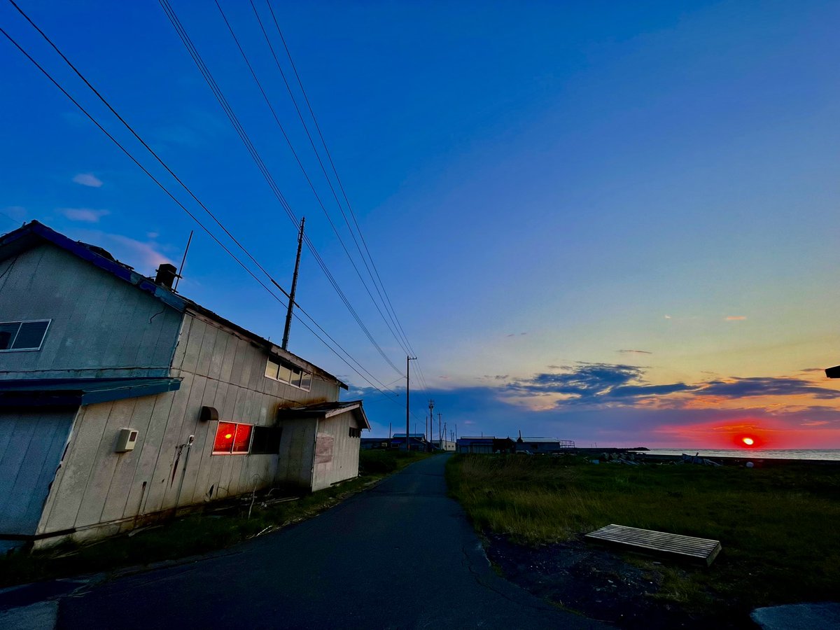 北海道、稚内の抜海の夕焼け。
今日もお疲れ様でした〜