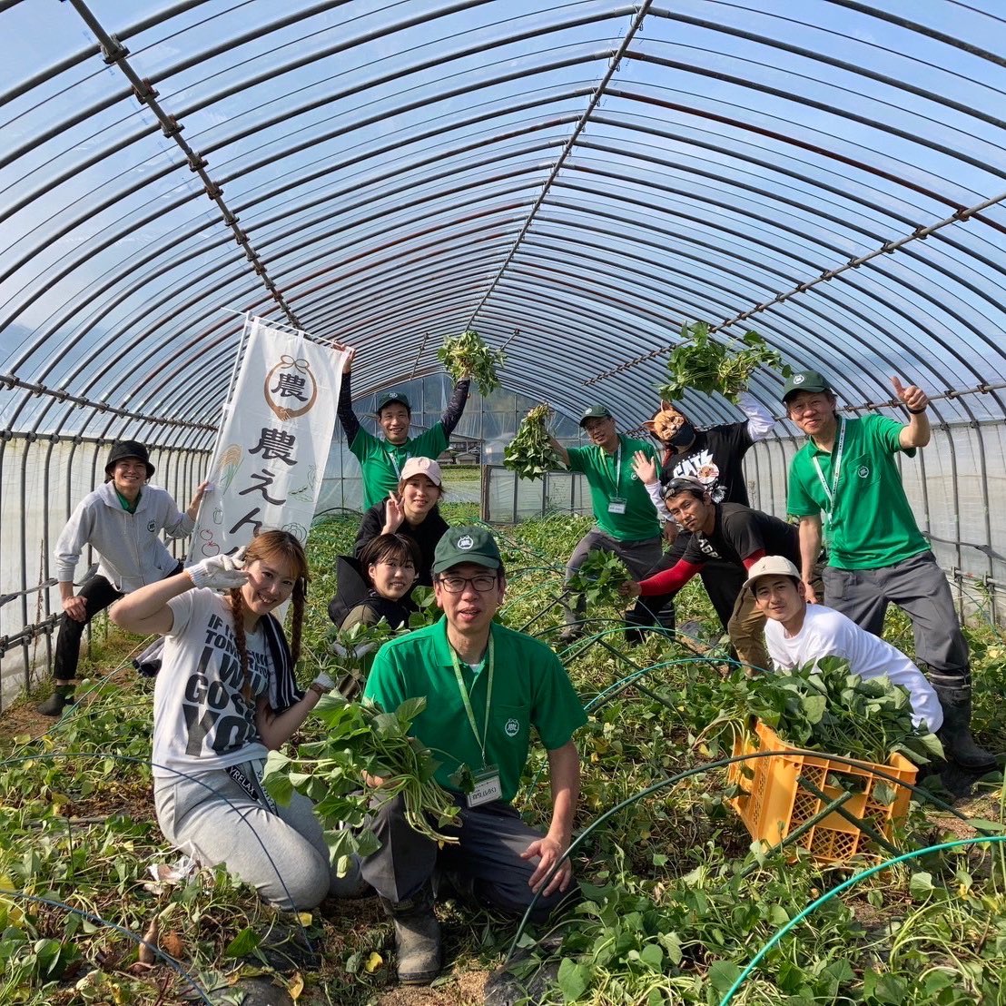 utsumissimo's tweet photo. #ダイハツ工業 さんとの企画
農村地域と消費地をつなぐ『農えん結び』
が今年もスタート！

丹波篠山に援農きていただいたり
都市部に販売会をしに行ったり

お子さんも土とか自然に触れれて
大の大人も無邪気に癒されて
プチ疲労とうまいもんで満たされる

詳しくはこちら〜
https://t.co/GES0CtyXSu https://t.co/Svn6mPYcRa