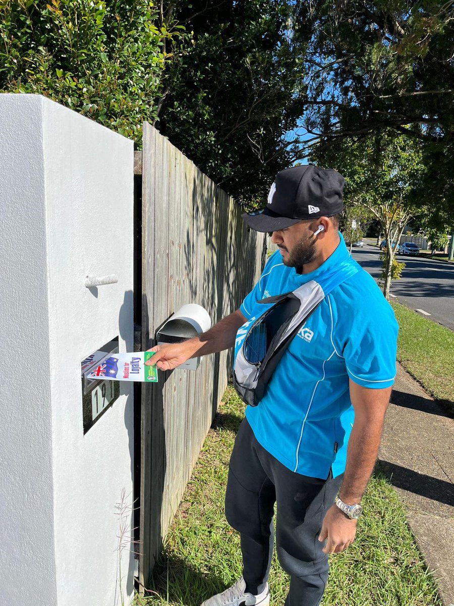 MKABrisbane's tweet photo. By the grace of Allah, Majlis Brisbane had a successful Tabligh day on Sunday. The day began with Tahajjud at Mubarak mosque and khuddam individually wrote letters to Huzoor. We then distributed tabligh pamphlets and held the Tabligh Stall at Mt Gravatt Markets. https://t.co/VYkJcR1d2N