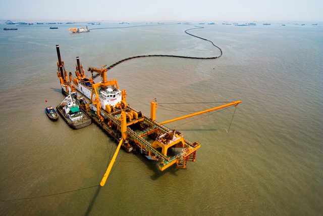 In order to militarise the region & strengthen its claims even stronger, #China has been mindlessly dredging the #SouthChinaSea to build artificial islands using the largest heavy-duty self-propelled cutter and suction vessel, some of which are largest in the world. 1/3