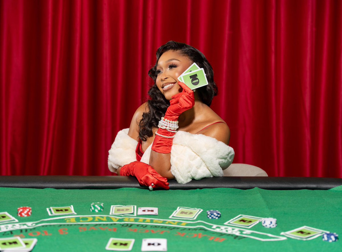 10bet_ZA's tweet photo. A big welcome to 10bet’s newest ambassador!

@MinnieDlamini has become known as “South Africa’s diamond” – and is now the latest shining gem to join the 10bet family.

To celebrate our latest signing, we have a diamond of an offer to match – a 50% deposit bonus, worth up to R2 000, Find the link in the 10bet page bio!