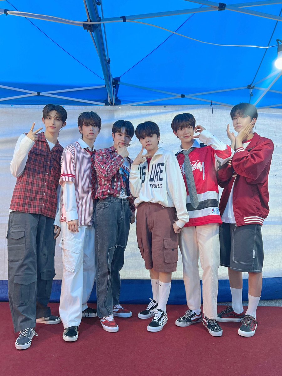 [📸] #더윈드데이 #THEWINDDAY

24.05.21
<2024 고려대학교 석탑 대동제>

🐯민족 고대🐯

힘찬 환호성과
좋은 추억 만들어 줘서 고마워요🫶🏻

다음에도 만나요😊❤

#더윈드 #THEWIND #The_Wind 
#김희수 #타나톤 #최한빈
#박하유찬 #안찬원 #장현준