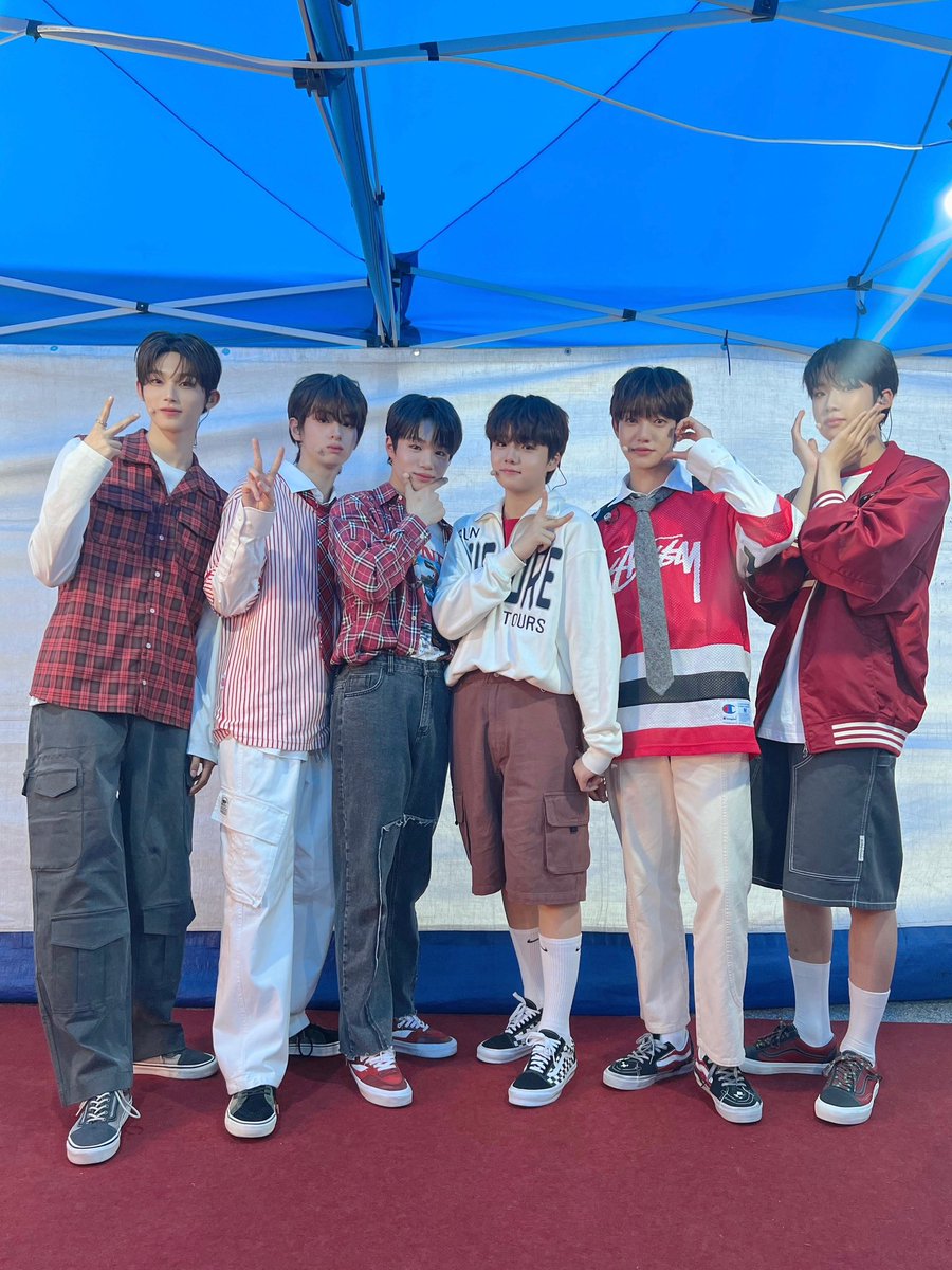 officialTheWind's tweet photo. [📸] #더윈드데이 #THEWINDDAY

24.05.21
<2024 고려대학교 석탑 대동제>

🐯민족 고대🐯

힘찬 환호성과
좋은 추억 만들어 줘서 고마워요🫶🏻

다음에도 만나요😊❤

#더윈드 #THEWIND #The_Wind 
#김희수 #타나톤 #최한빈
#박하유찬 #안찬원 #장현준 https://t.co/3PrES8D89f