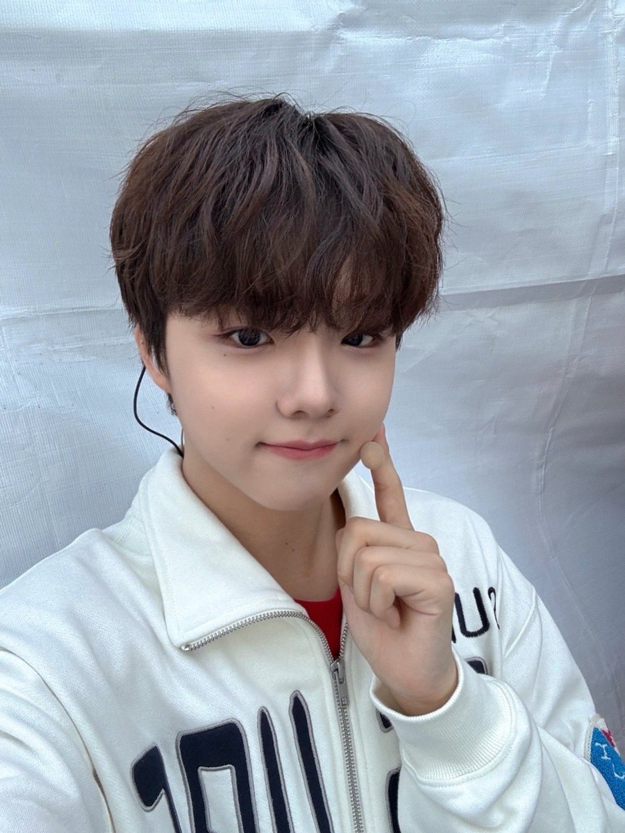 officialTheWind's tweet photo. [📸] #더윈드데이 #THEWINDDAY

24.05.21
<2024 고려대학교 석탑 대동제>

❤️Today The Wind❤️

#더윈드 #THEWIND #The_Wind 
#김희수 #타나톤 #최한빈
#박하유찬 #안찬원 #장현준 https://t.co/omv2xbujA7