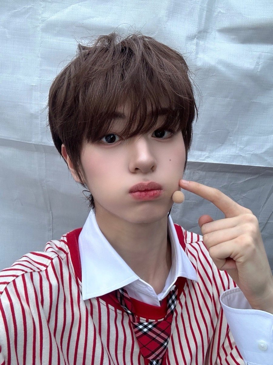 [📸] #더윈드데이 #THEWINDDAY

24.05.21
<2024 고려대학교 석탑 대동제>

❤️Today The Wind❤️

#더윈드 #THEWIND #The_Wind 
#김희수 #타나톤 #최한빈
#박하유찬 #안찬원 #장현준