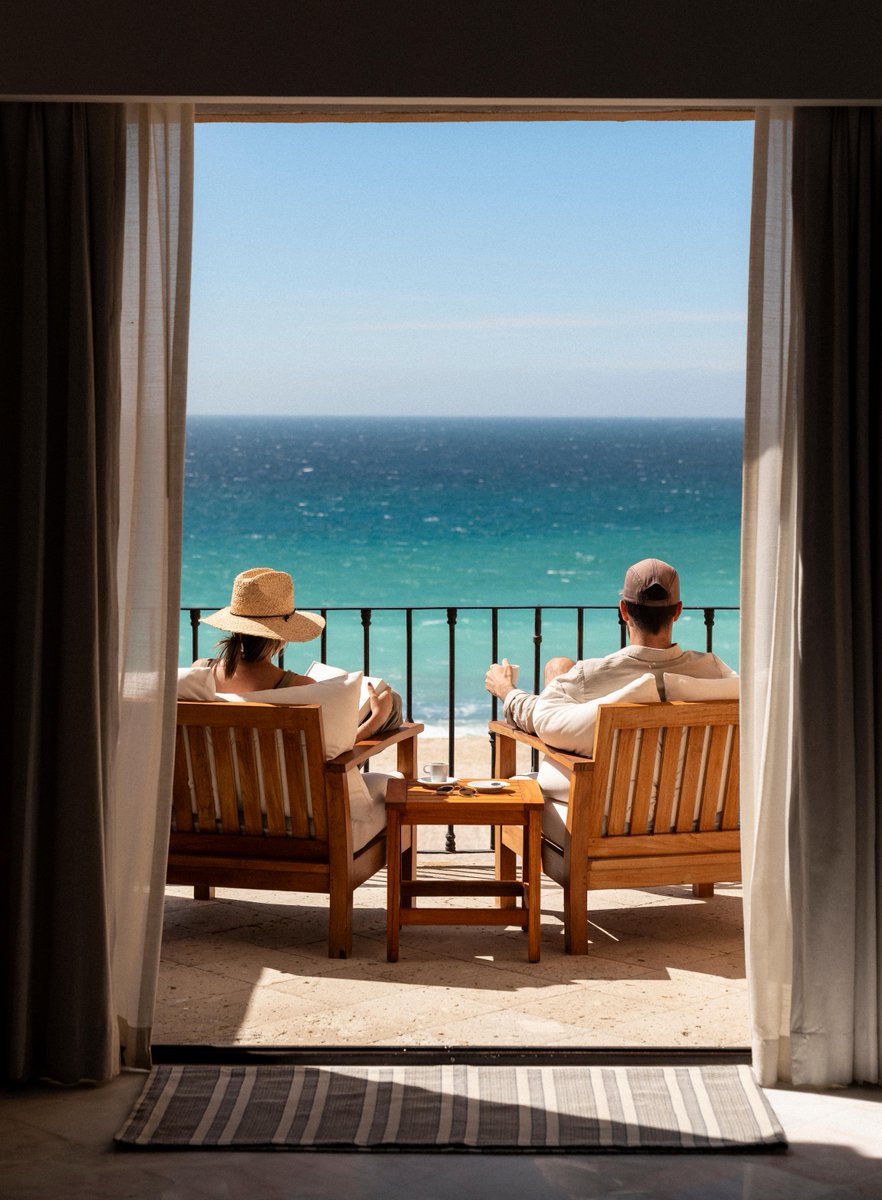As vast as the ocean before you, every moment holds the promise of endless romance at #ZoëtryCasaDelMar.

Discover for yourself why we were recently ranked #5 in the top hotels of Mexico for @TripAdvisor's #BestoftheBest Awards: spr.ly/6018jIbFu
