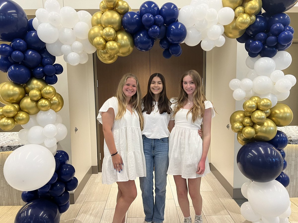 Heights Girls Soccer tweet media