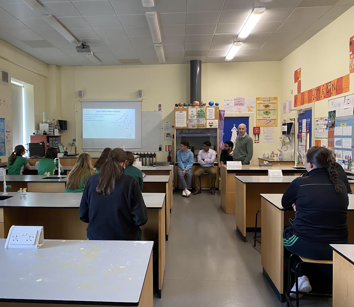 MuckrossCollege's tweet photo. Thanks to Dr Peter Byrne @ByrneChemistry and his research group for coming to speak to our 5th year Chemistry students @MuckrossCollege about life in an @SSPCentre @scienceirel laboratory at UCD. Inspiring the next generation of Chemists! @lecheiletrust1 
#girlsinSTEM https://t.co/J68snm9YYG