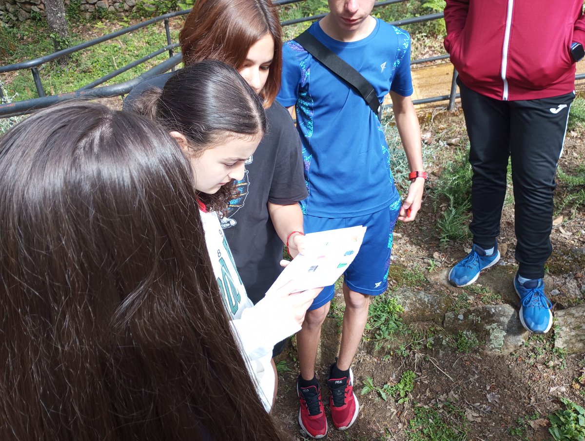 ceacuacos's tweet photo. El pasado viernes, celebramos el Día Mundial Reciclaje con los alumnos/as del IES San Martin de Talayuela. https://t.co/lED3gWc0sg