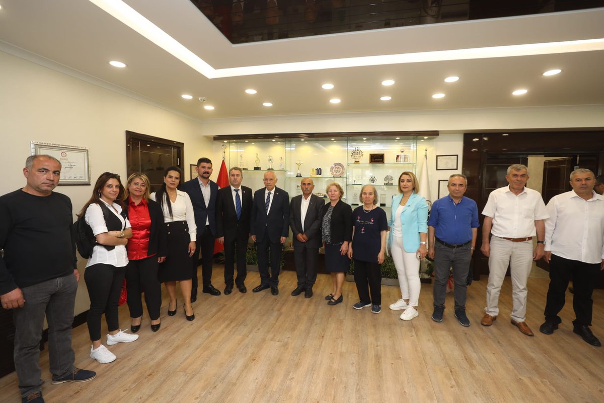 yenimahallebld's tweet photo. Yozgat Demokrat Dernekler Federasyonu Yönetimi, Başkanımız Sn. Fethi Yaşar’ı ziyaret ettiler. https://t.co/KHVqu7Rcma
