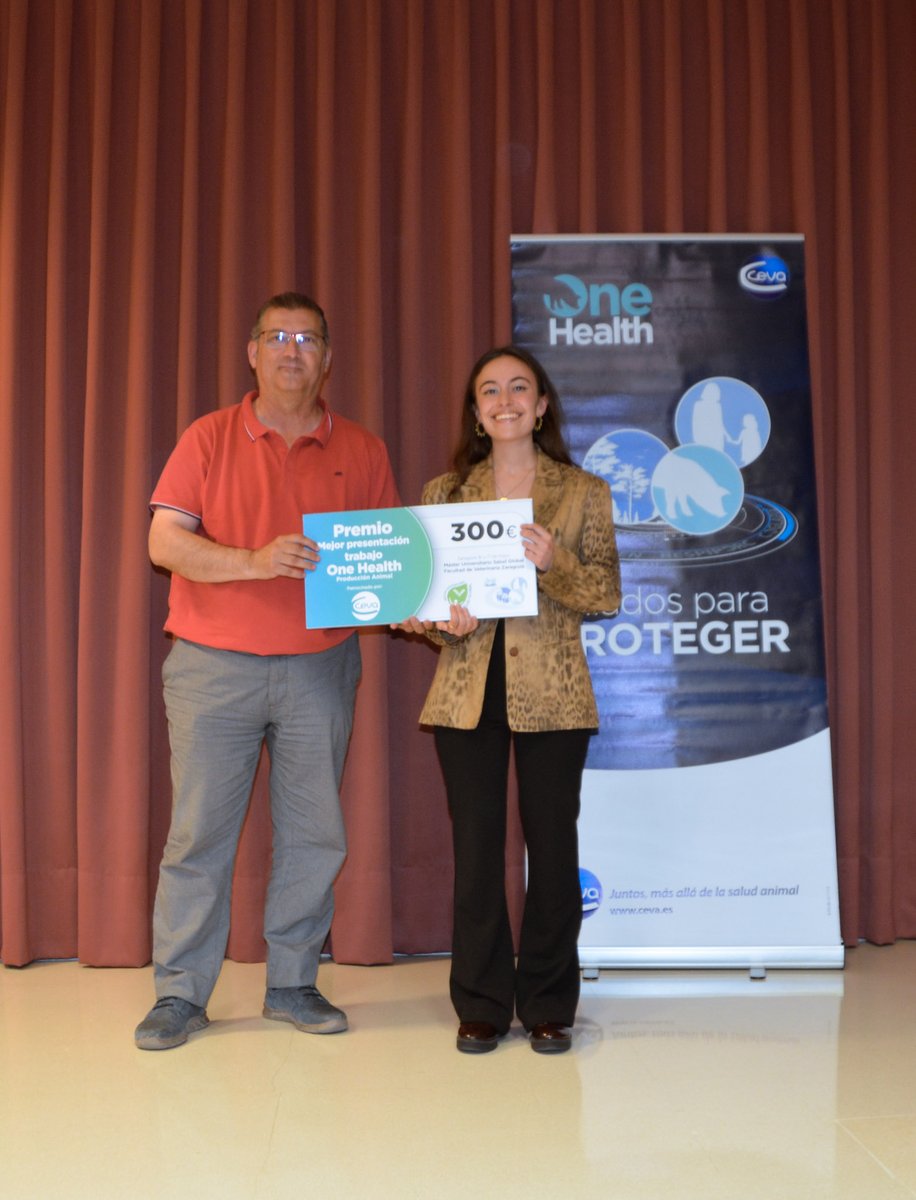 FVeterinariaUZ's tweet photo. Y ¡Enhorabuena a las premiadas durante el acto de Graduación de los Másteres Universitarios en Calidad Seguridad y Tecnología de los Alimentos y en Salud Global! #onehealth #premioextraordinario #MUSG #MUCSTA https://t.co/WttPWoTQO4