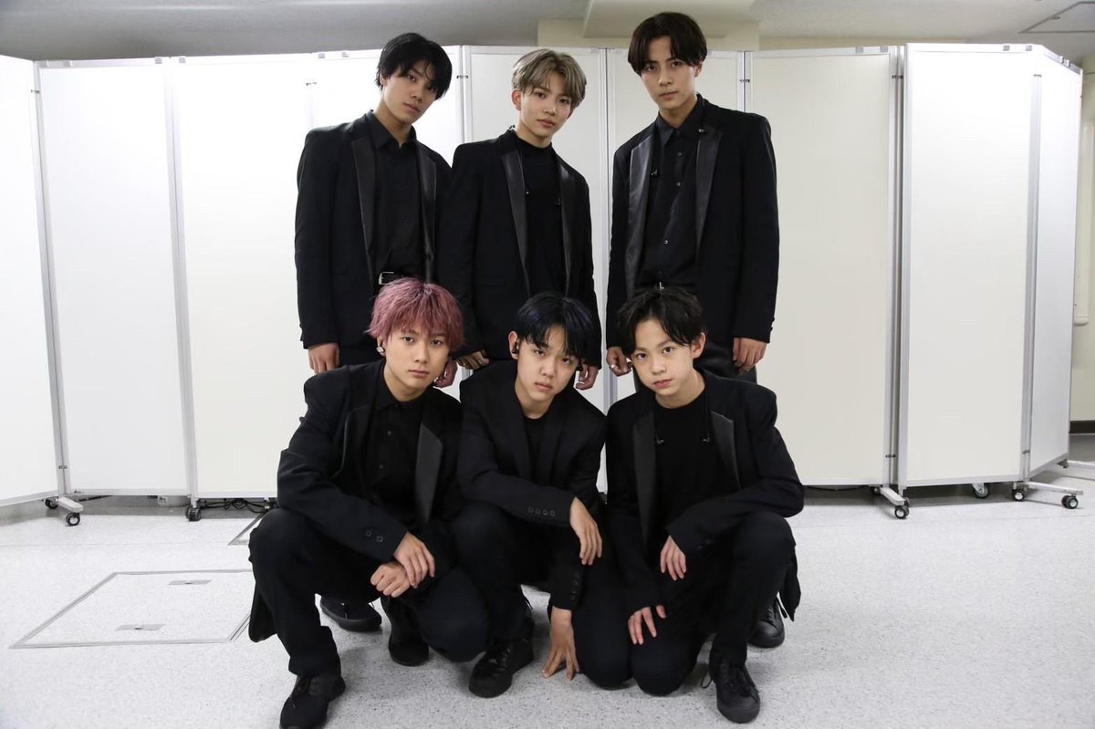 LIL LEAGUE tweet media