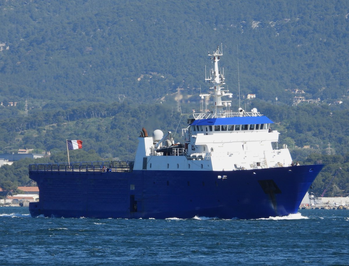 WarshipCam's tweet photo. French Navy DGSE diving support vessel FS Alize (A645) leaving Toulon, France - May 21, 2024 #fsalize #a645
SRC: TW-@GGYSSELSSHIPS https://t.co/Z9nygHvXsZ