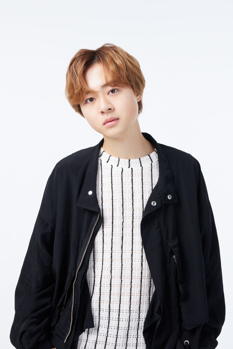 oricon's tweet photo. AmBitious、関西の“行列店”に並んで調査👀
岡佑吏＆山中一輝も加わり『news おかえり』コーナーがリニューアル✨️
https://t.co/pqIgMMMRSR

#AmBitious #岡佑吏 #山中一輝 https://t.co/FC9ecRiSW5