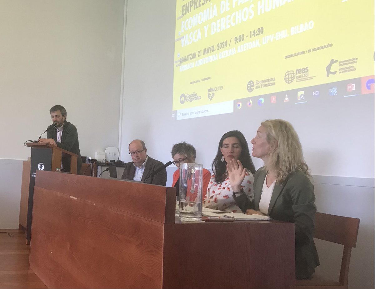 GGogoratuz's tweet photo. Terminamos con las diferentes perspectivas sectoriales en Derechos Humanos y Empresa en Euskadi: administración pública #RodríguezRanz empresa @asle_eus tercer sector @ONGDeuskadi y academia @globernanceIGD https://t.co/RNLuStA0Gs