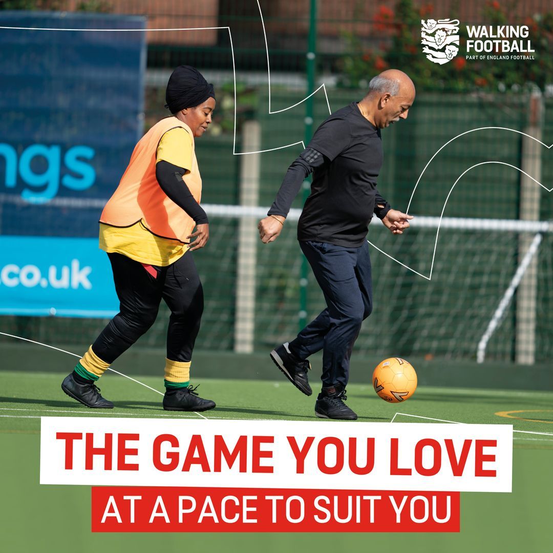 It's #NationalWalkingMonth! 🚶 If you're looking for a slower-paced version of the game, why not give #WalkingFootball a try? Find out more ⬇️ englandfootball.com/play/ways-to-p…