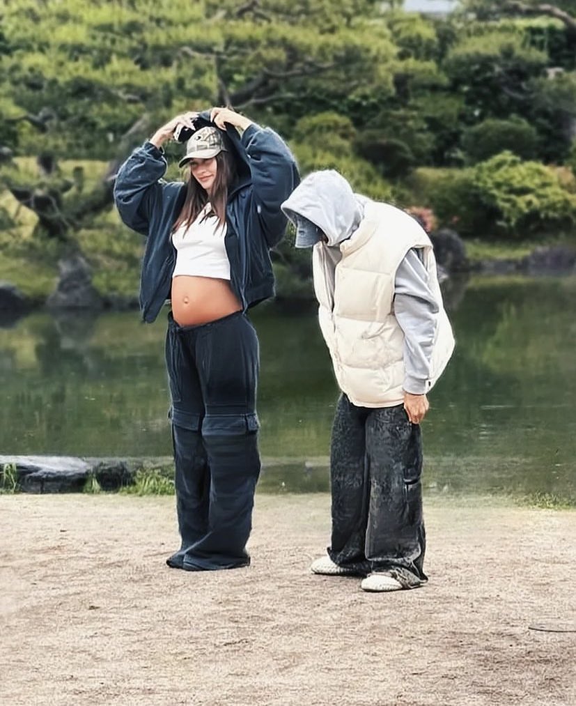 biebernovidade's tweet photo. Hailey Bieber, Baby Bieber e Justin Bieber. https://t.co/uke3QAbxv2