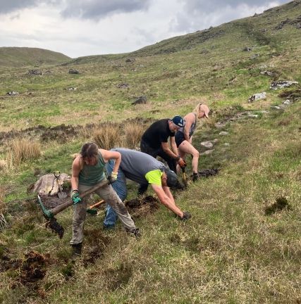 OATScot's tweet image. OATS #Volunteers took to the slopes of #StacPollaidh to carry out 2 days of maintenance on its badly eroded path, a stark reminder that regular path maintenance is so essential. Thanks @HostellingScotland for providing comfy accommodation for the group at #Ullapool #Hostel
