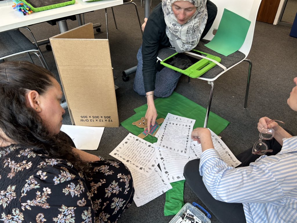 Maker_Futures's tweet photo. Our Maker{School} Silver Award in the early years and KS1 teacher training day is in full swing 🎉 @EducationSheff #fabrics #woodwork #cardboardconstruction @Makedo @stopanimation #weaving #electronics https://t.co/DaPfePwuVr