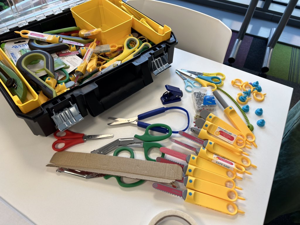 Maker_Futures's tweet photo. Our Maker{School} Silver Award in the early years and KS1 teacher training day is in full swing 🎉 @EducationSheff #fabrics #woodwork #cardboardconstruction @Makedo @stopanimation #weaving #electronics https://t.co/DaPfePwuVr