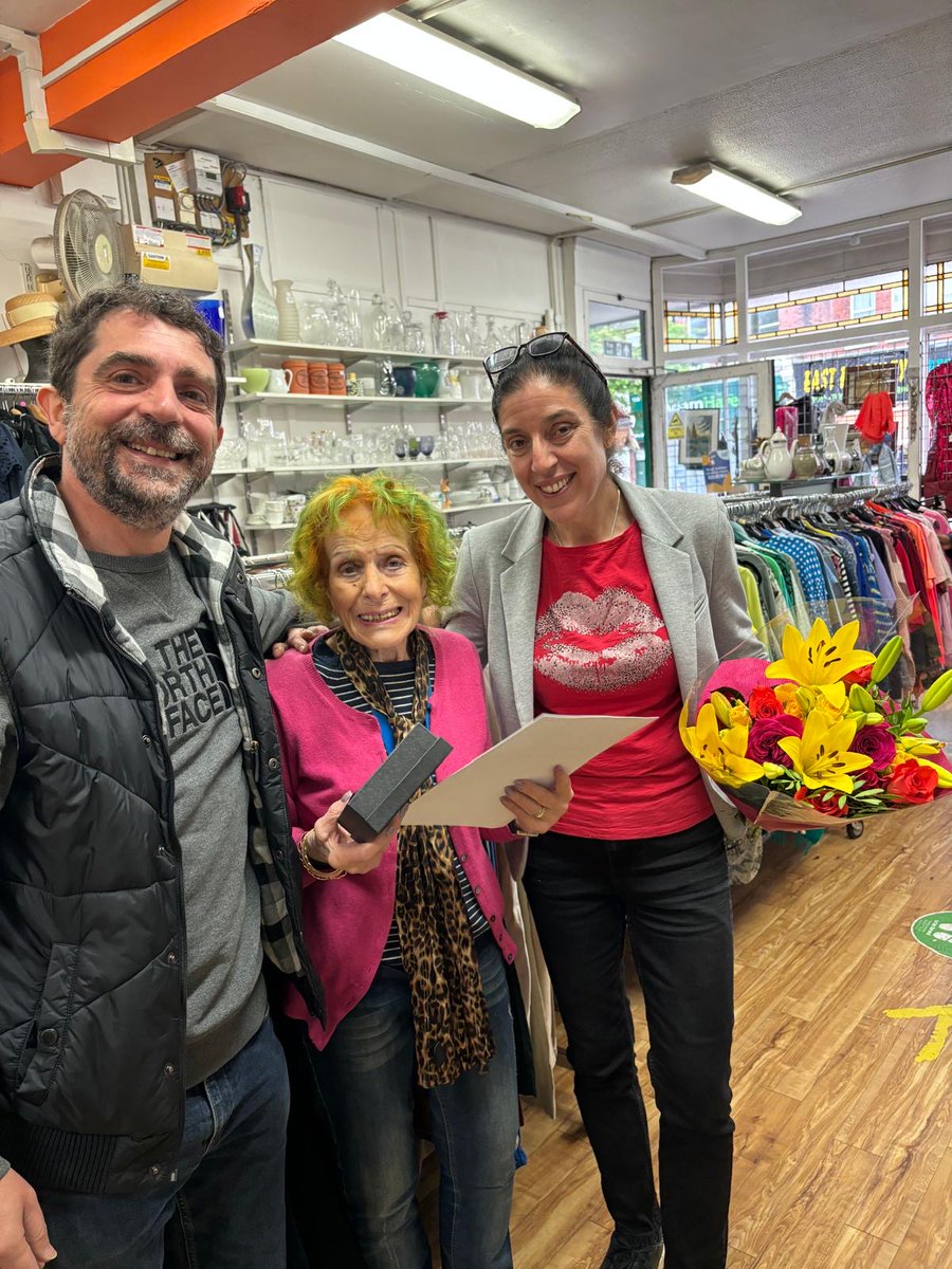 Huge congratulations and thank you to our incredible shop volunteer Annette who has volunteered in East Finchley for over 13 years! 🎉 At 95, Annette volunteers two mornings a week and regularly covers other shifts. Thank you Annette for your commitment to the hospice. 💙
