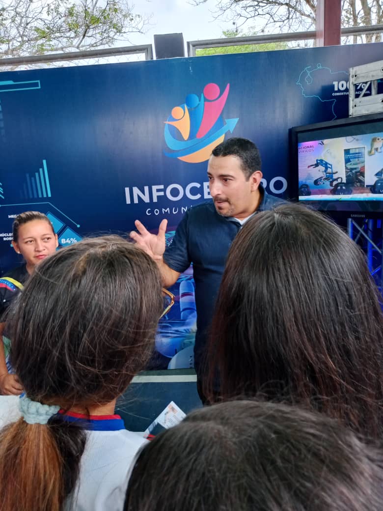 ¡Con rotundo éxito se llevó a cabo la I Feria de Innovación Semilleros Científicos y Olimpiadas de Robótica Educativa!

Sede: Lara, con la participación de los estados Yaracuy, Falcón y Portuguesa. El ingenio y talento de nuestros niños, niñas y jóvenes brillaron con luz propia.