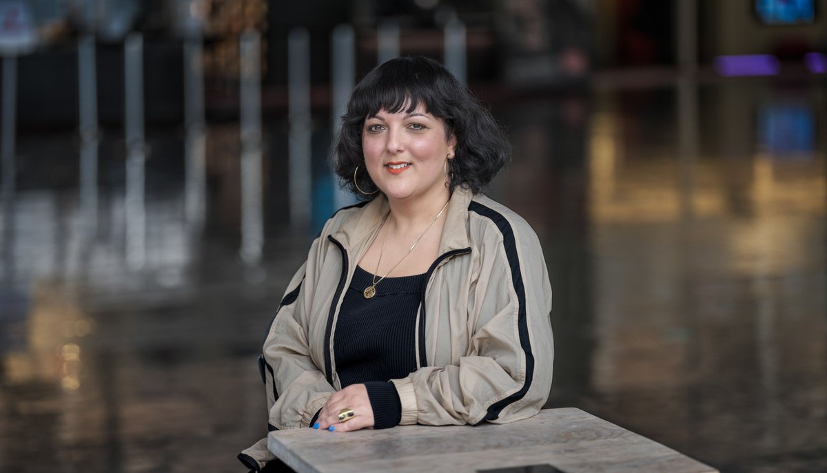 TerriPaddock's tweet photo. #NadiaFall will be the @youngvictheatre’s new artistic director & joint chief executive, succeeding Kwame Kwei-Armah in Jan 2025.
Fall has been the artistic director of @stratfordeast since 2017 & was previously an associate at the National Theatre from 2015 to 2018. https://t.co/DxrAF7JINp