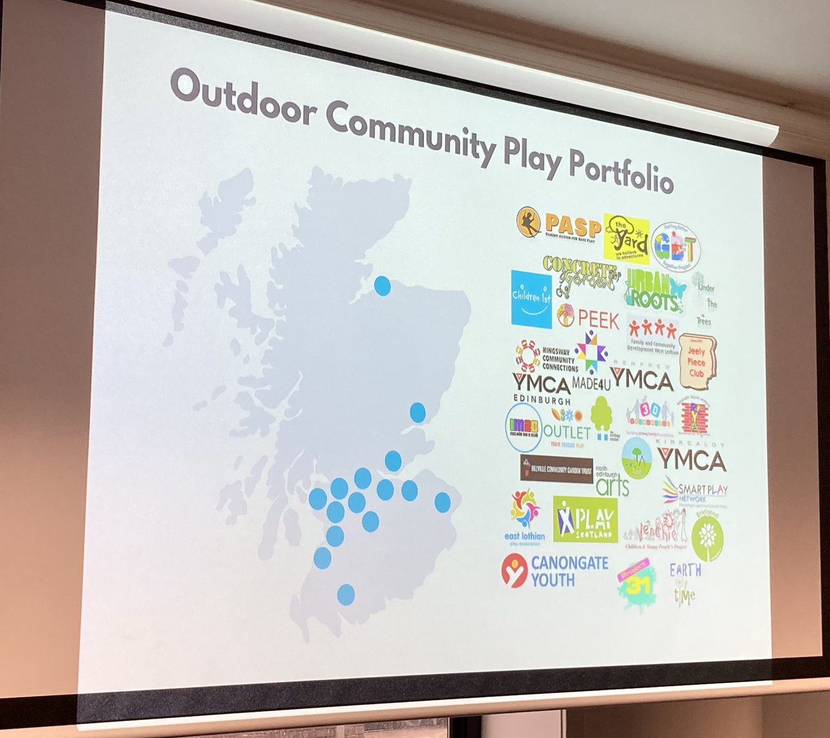 PlayScotland's tweet photo. Delighted to be at the @Thrive_Outdoors Outdoor Community Play Portfolio Day, welcome by @CeliaTennant The Outdoor Play Fund supports 32 charities across Scotland to deliver outdoor play #playworkersdoplaywork #thrive #mentalhealth https://t.co/bJpToY5eGp