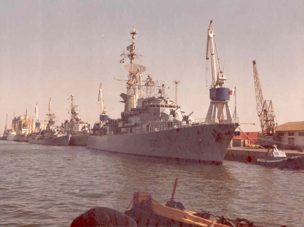 Puerto de Cádiz, 1979. Buques de guerra atracados en el muelle Reina Victoria. Fuente: Archivo histórico de APBC.