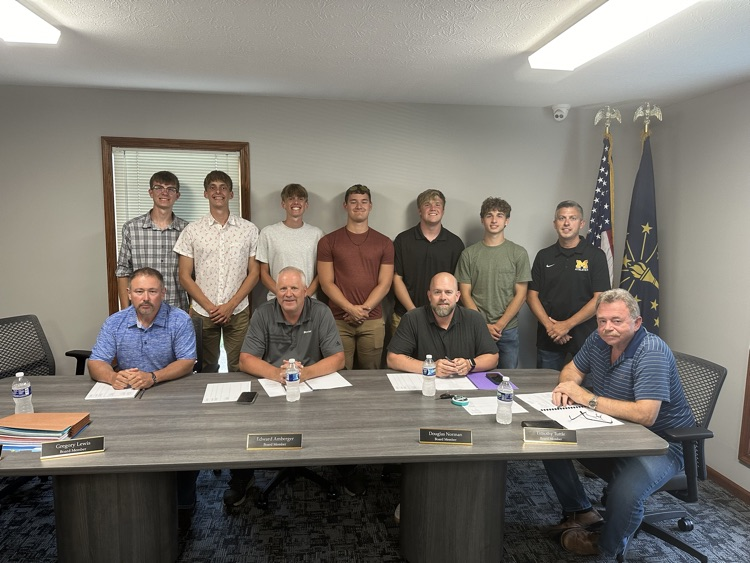 Milan Schools recognized some of our outstanding spring sports at last night's board meeting. The boys track team and girls tennis team both won their ORVC championships and the Archery team qualified for the World tournament in Daytona this summer. Congratulations!!
#weRmilan
