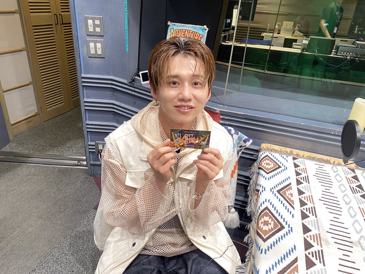 CITY_CHILL_CLUB's tweet photo. 【ステッカープレゼント】
5/21.28のミュージックセレクター 花村想太(Da-iCE)さんのサイン入り番組ステッカーを抽選で3名様にプレゼント!

応募方法は
@CITY_CHILL_CLUB をフォロー
+
このポストをRP&amp;いいね
+
下記応募フォームより情報入力
https://t.co/4YbIX6yepv

で完了!

〆切は5/31です! https://t.co/sOsDENtHGE