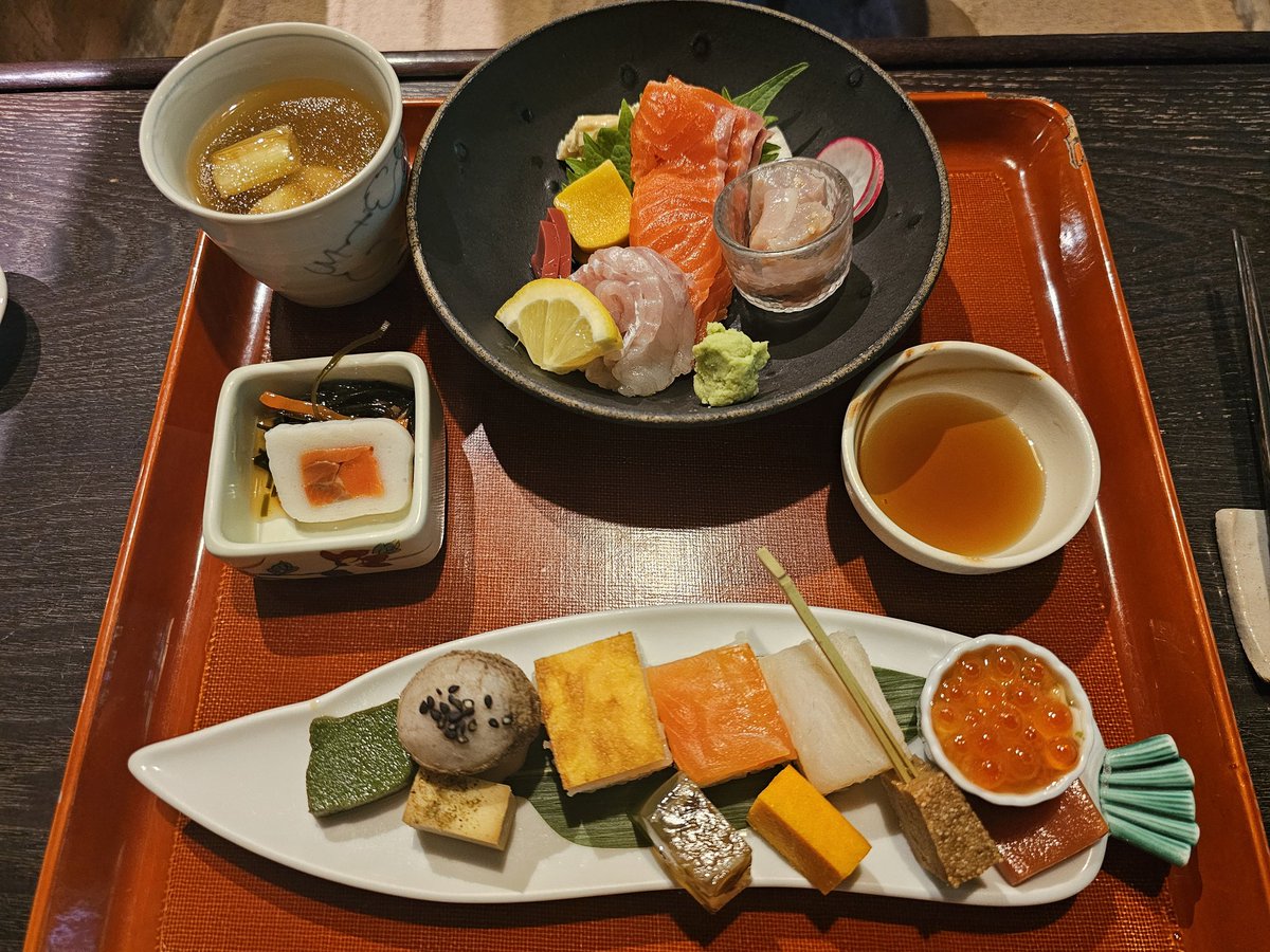 akimitsuki1's tweet photo. 晩ご飯！
美味しかったけど、おなかいっぱい！ https://t.co/4Vqzzq7Oeq