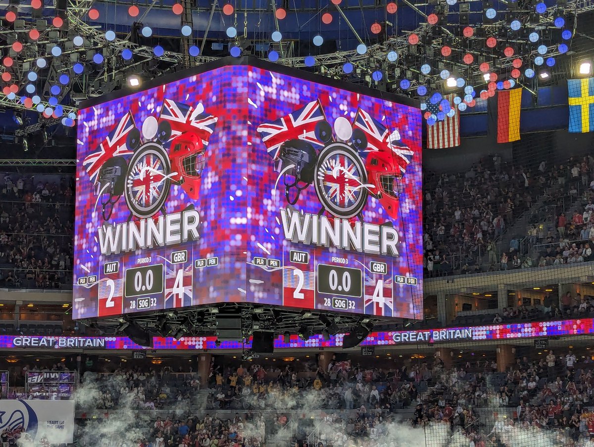 janeneil26's tweet photo. We did it!!!!!!!!! 🏒🎉 https://t.co/0qVVYxbFAt