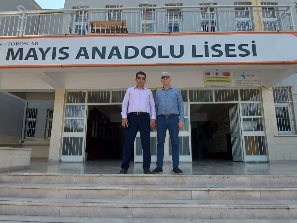 Toroslar İlçe Milli Eğitim Müdürlüğü (@toroslarmem) on Twitter photo Türkiye Yüzyılı Maarif Modeli Yeni Müfredat Programı Tanıtımı kapsamında, Şube Müdürümüz Sn. Yusuf CİCE, 19 Mayis A.L öğretmenleriyle bir araya geldi.
#köklerdengeleceğe
<a href="/tcmeb/">Millî Eğitim Bakanlığı</a> <a href="/Yusuf__Tekin/">Yusuf Tekin</a> <a href="/ahpehlivan53/">Ali Hamza Pehlivan</a> <a href="/MersinMEM/">Mersin İl Millî Eğitim Müdürlüğü</a> <a href="/fazilet_durmus/">Fazilet Öğretmen 🇹🇷</a> <a href="/BaykalBasdemir/">Baykal BAŞDEMİR</a> <a href="/Sogukpinar023/">Mehmet Soğukpınar</a> <a href="/OguzhanTulucu/">Oğuzhan TÜLÜCÜ</a> Türkiye Yüzyılı Maarif Modeli Yeni Müfredat Programı Tanıtımı kapsamında, Şube Müdürümüz Sn. Yusuf CİCE, 19 Mayis A.L öğretmenleriyle bir araya geldi.
#köklerdengeleceğe
<a href="/tcmeb/">Millî Eğitim Bakanlığı</a> <a href="/Yusuf__Tekin/">Yusuf Tekin</a> <a href="/ahpehlivan53/">Ali Hamza Pehlivan</a> <a href="/MersinMEM/">Mersin İl Millî Eğitim Müdürlüğü</a> <a href="/fazilet_durmus/">Fazilet Öğretmen 🇹🇷</a> <a href="/BaykalBasdemir/">Baykal BAŞDEMİR</a> <a href="/Sogukpinar023/">Mehmet Soğukpınar</a> <a href="/OguzhanTulucu/">Oğuzhan TÜLÜCÜ</a>