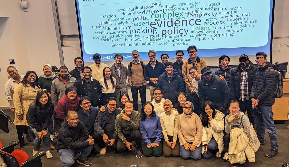 It's a wrap! Last class for @ANUCrawford #POGO8500 Evidence and Analysis in Public Policy done and dusted. What a journey it has been. So proud of my students (in person & online) for powering through a challenging class. All the best with the final exams! #FinalStretch