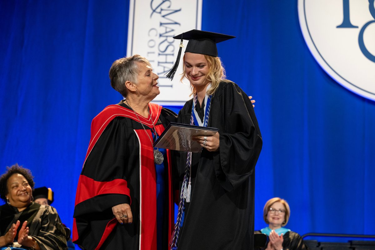 'The best thing about being an F&M student was that I was encouraged to, expected to, and celebrated for existing in multiple spaces and places.' 🎓🏅 Read our Q&A with #fandm2024 Williamson Medalist Roxana “Roxy” Calder bit.ly/3K9Xe7O #fandmproud #DiplomatsForever
