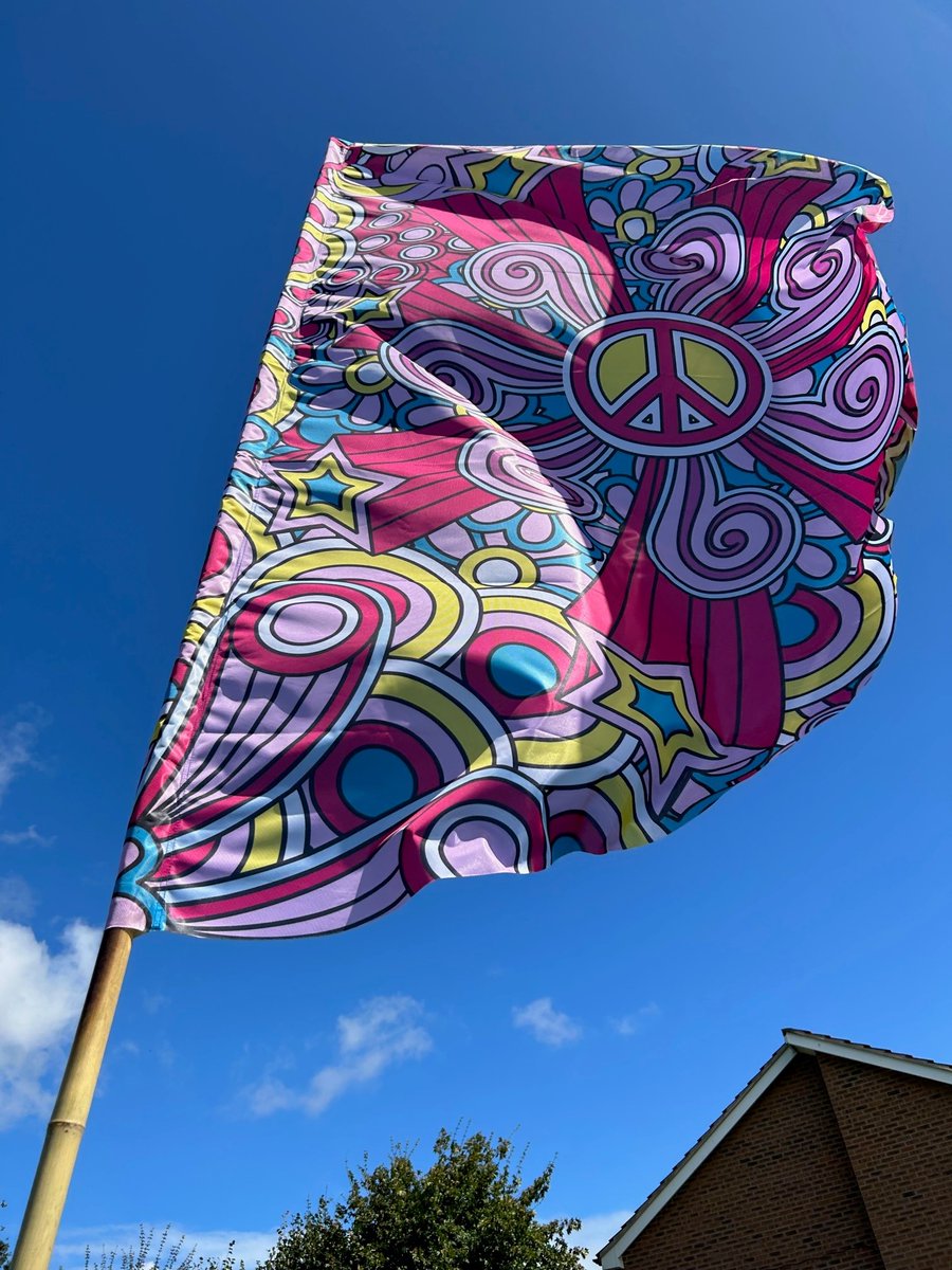 FlagpoleExpress's tweet photo. Get festival ready #summer #festivals #Glastonbury #Flags stand out in the crowd #customflags #madeinUK #branding #events #marketing #festivalflags #derbyshire https://t.co/pnrTGCGb9R
