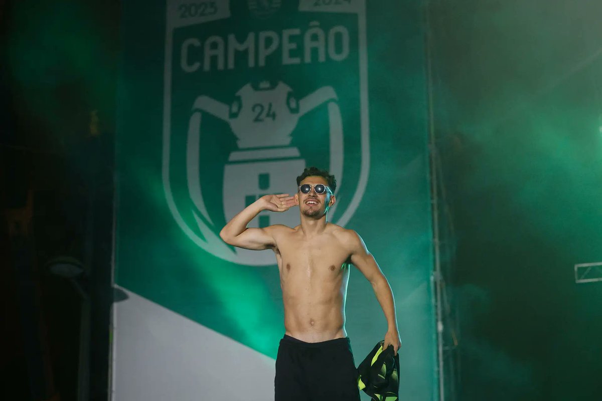 Manda os foder Pote, todos sabemos porque não és convocado. É porque vestes a verde e branca 💚