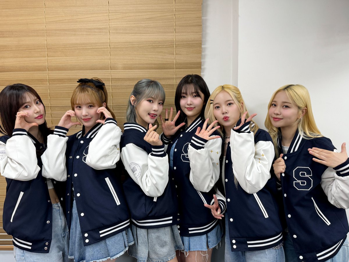 _Weeekly's tweet photo. 240521 With 서울시립대학교 축제

서울시립대 학생 분들의 뜨거운 함성과 함께라 
더 설렘만이 가득했던 축제 무대 완료! 👍🏻💕
위클리와 함께 즐거운 시간 되셨을까요?
다들 편안한 밤 보내세요~ 😎🎶

#위클리 #Weeekly https://t.co/MxHHzP5NU2