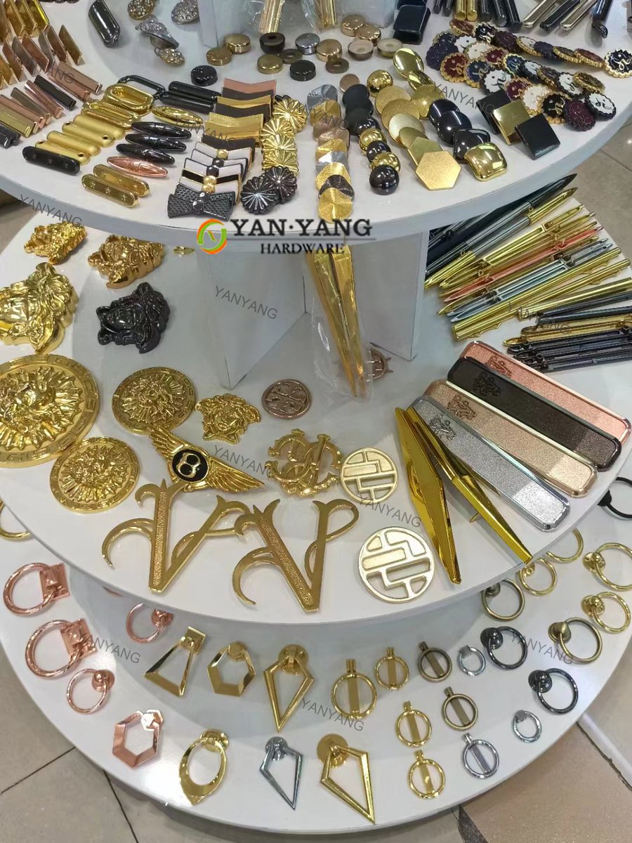 yysofa_hardware's tweet image. China Professional Manufacturer YANYANG Factory New Style Sofa Upholstery Buttons Sofa Bed Decorative Buckle.
#DecorativeBuckle,#BedDecorativeBuckle,#Sofabutton,#Upholsterybutton,#Yanyanghardware,#furnitureaccessory,#Madeinchina
Wechat/whatsapp:008618924804083