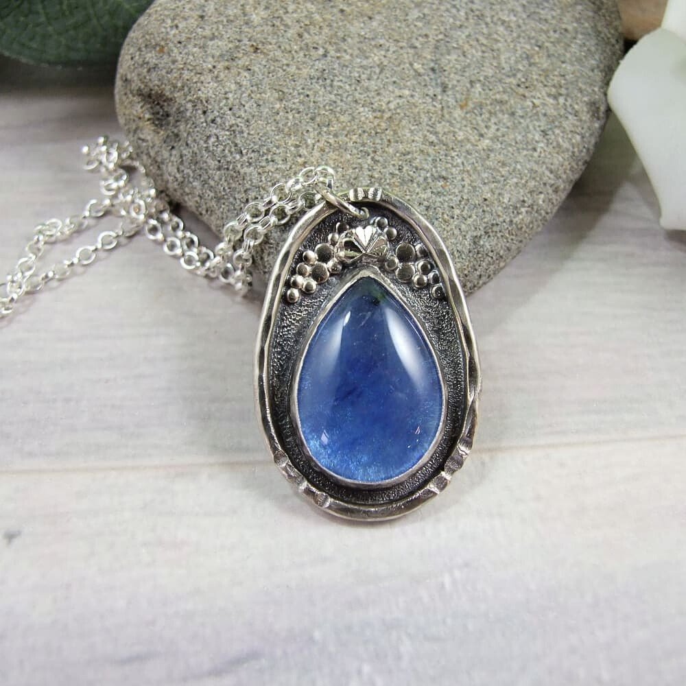 Blue Quartz Necklace by @MaxinePring Artisan design recycled sterling silver and gemstone necklace, absolutely stunning thebritishcrafthouse.co.uk/product/blue-q… #womaninbizhour #CGArtisans