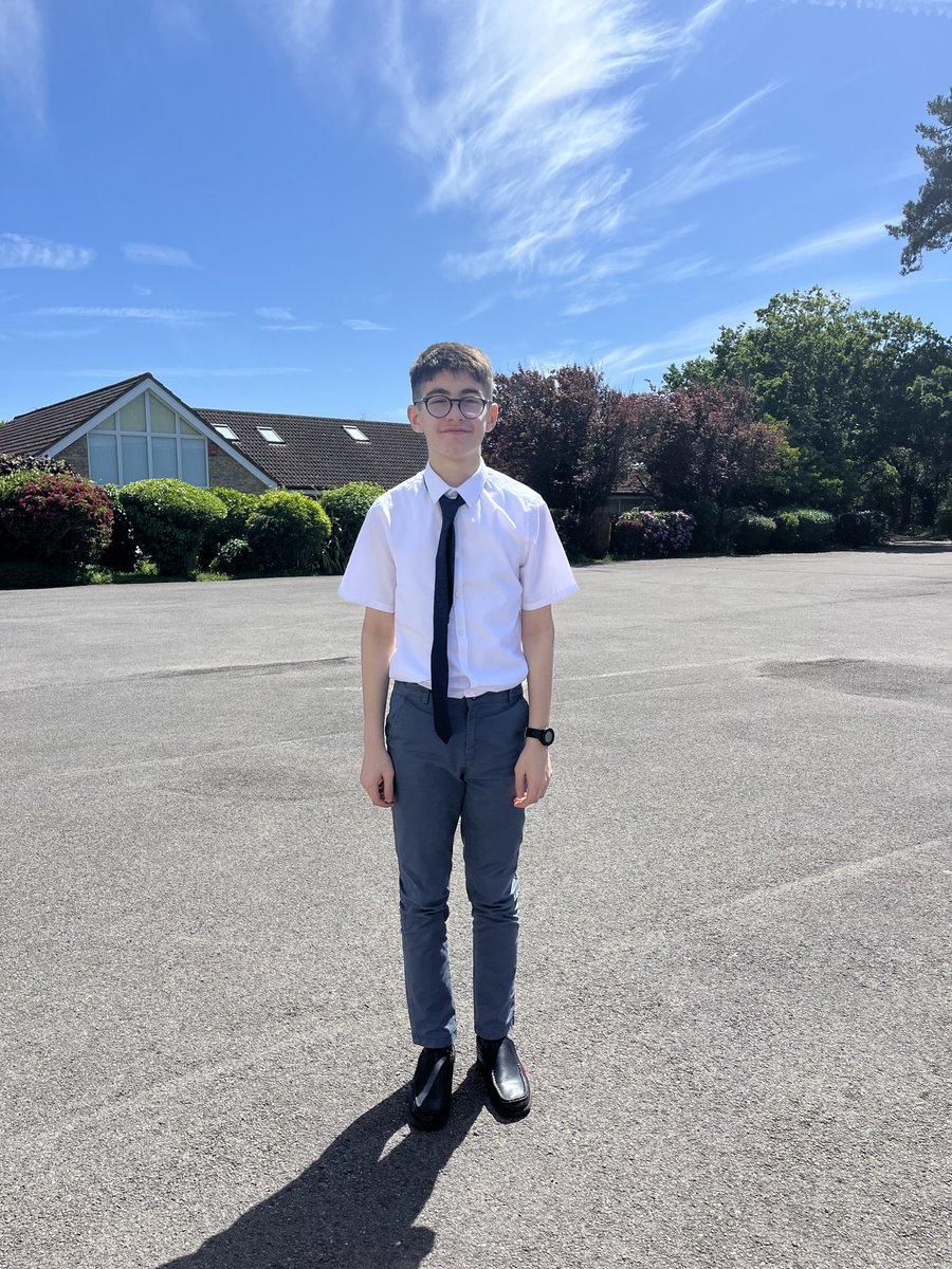 Last week Durlston transformed in to The Apprentice, albeit a friendlier version! As part of the #durlstonyr9's #durlstonlead programme, pupils experienced being interviewed. They all really rose to the challenge and certainly looked the part - you're hired! #interviewskills