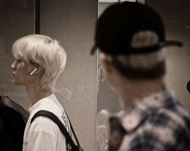 Nomin Au

🅡🅐🅢🅐 🅣🅐🅝🅟🅐 🅢🅤🅐🅡🅐

Pemilik rasa yang tak bisa diungkapkan dengan kata, Namun dapat disampaikan dengan cara.

By <a href="/chochomesess/">Chocho; Ada au baru</a>