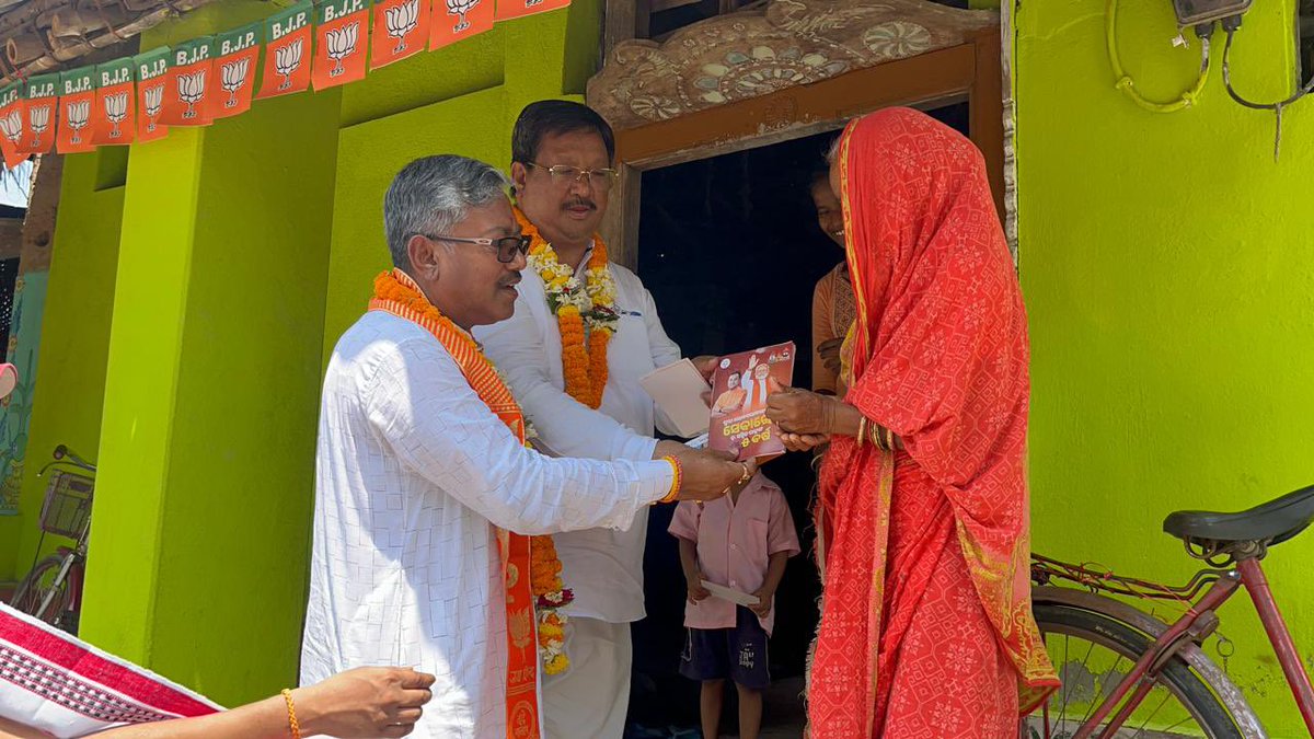 KonthoujamG's tweet photo. Exciting times are ahead as we kickstart our door-to-door campaign for the Puri Lok Sabha seat, led by our dynamic BJP candidate, Sh. @sambitswaraj  Ji ! We're dedicated to connecting with every household, listening to your voices, and understanding your aspirations for our beloved constituency.

Join us in this journey of progress, as we strive to bring about positive change and development to Puri. Your support is invaluable, and together, we can create a brighter future for all.