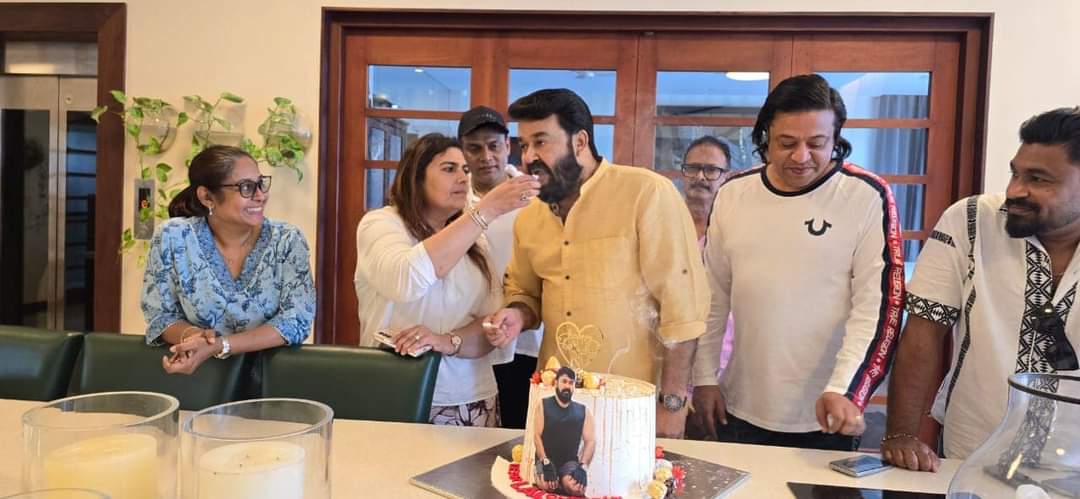 AkmfcwaState's tweet photo. Birthday Celebrations❤️
#HappyBirthdayMohanlal
@Mohanlal
#MOHANLAL ♥️ https://t.co/BFqXXqVDou
