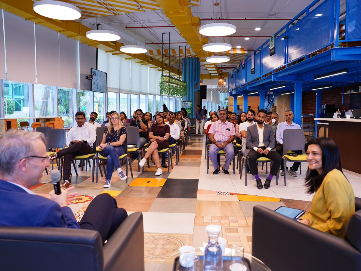 A wonderful #CoffeeCorner with our leaders @ClasNeumann, SVP & Head of SAP Labs Network and @gangadharansind, MD, @saplabsindia! ☕️ They delved into SAP's #AI strategy, attracting top AI talent, fostering innovation across locations, and the unique opportunities for #India 🇮🇳