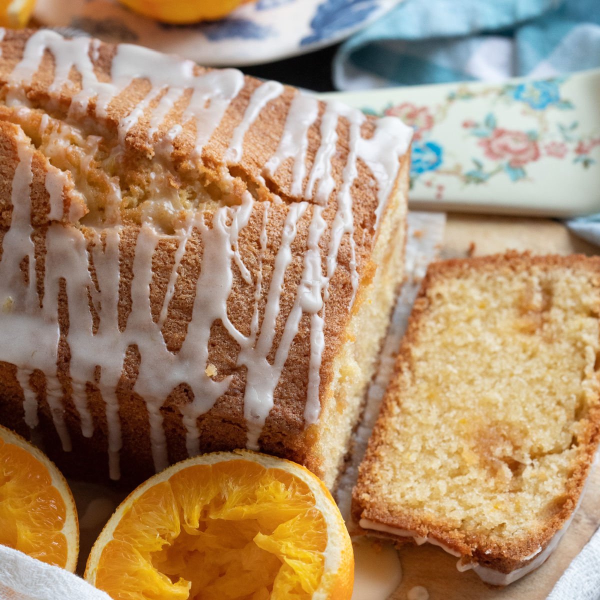 An easy marzipan loaf cake, with a layer of soft white marzipan running through the moist almond and orange sponge! 

Get the recipe => bit.ly/33x665p