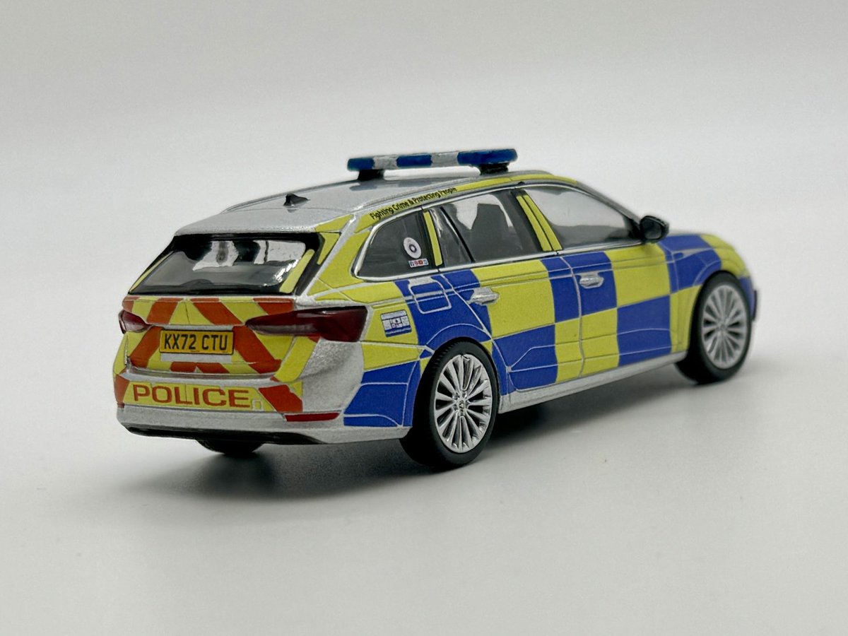 blue_code3's tweet image. A pair of recent works. A long written-off BMW 330d estate from Cambridgeshire Constabulary Rural Crime Action Team &amp;amp; A Skoda Octavia IRV from Northamptonshire Police.