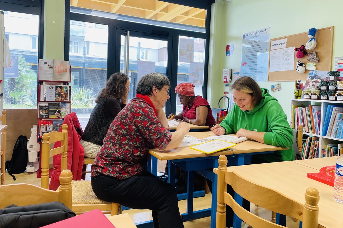 rersvaldereuil's tweet photo. Atelier d’alphabétisation #RERS, mardi 21 mai!
@MA_Jamet @BalutBenoit @BalutBeatrice https://t.co/QM1bwuSWVM